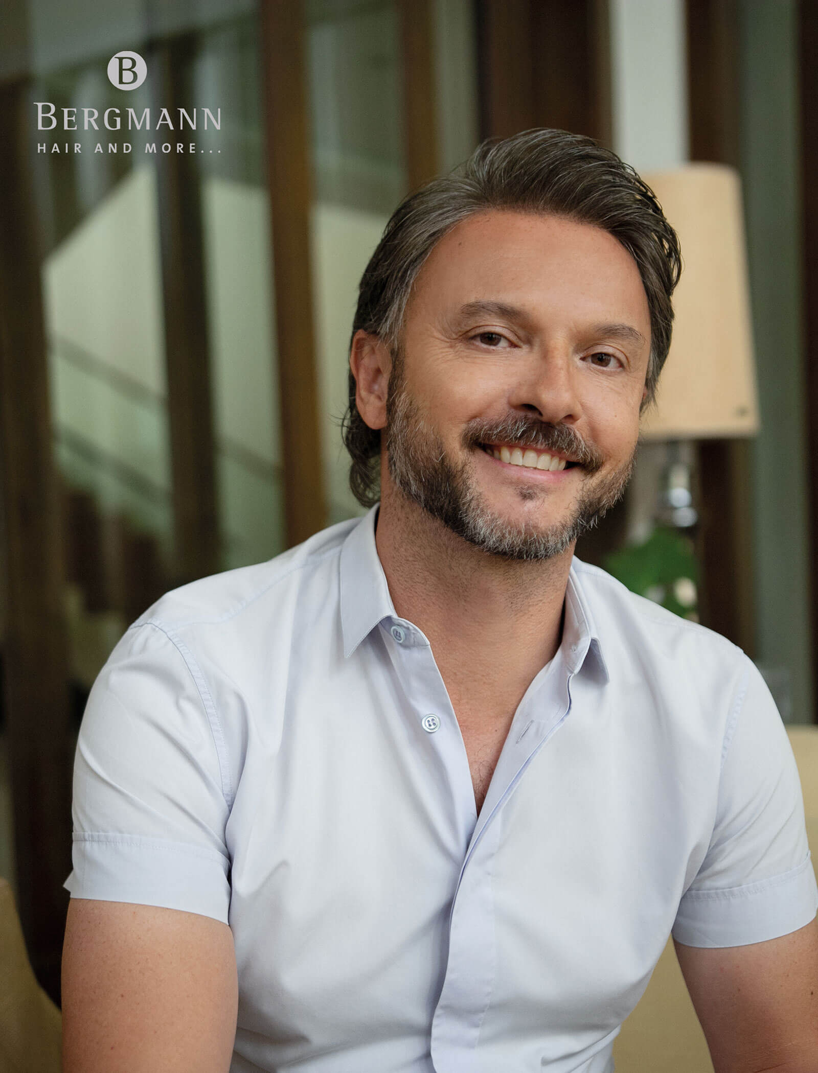 Haarverdichtung nachher - Portrait Mann mit Haaren - Haarstudio Mayr in Bruneck